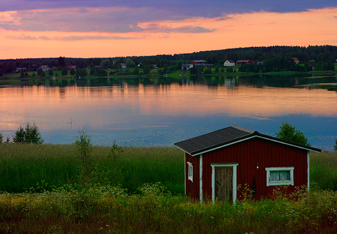 Finland_Cottage by the lake_Sunset